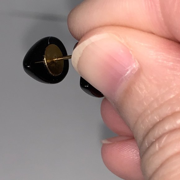 14 mm Teardrop 18 ktgf Onyx Post Earrings - Picture 12 of 12